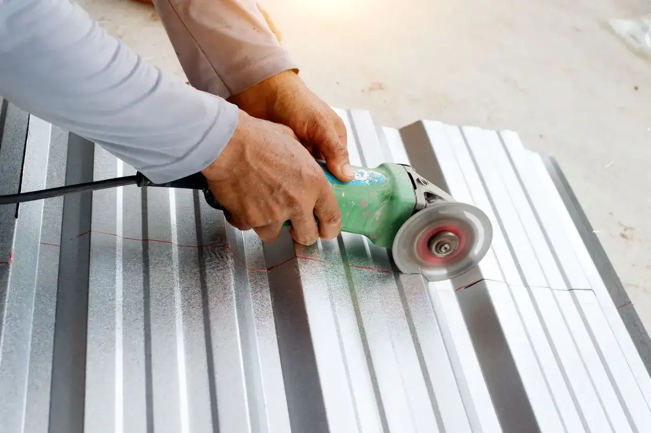 Czym ciąć aluminium, żeby nie poszarpać krawędzi?