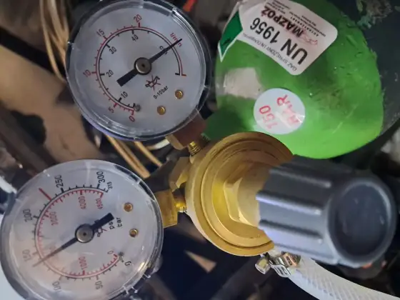 Jaki gaz do lutospawania MIG? Argon, przepływ i ustawienia